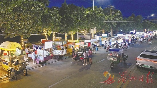 新桥头夜市人气爆棚,激活夜经济。来源:湄洲日报